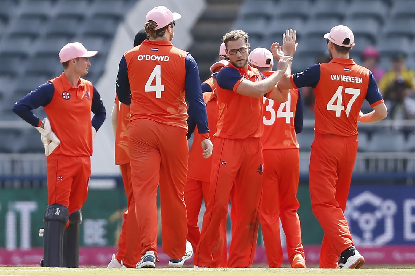 Vivian Kingma celebrates after dismissing Quinton de Kock