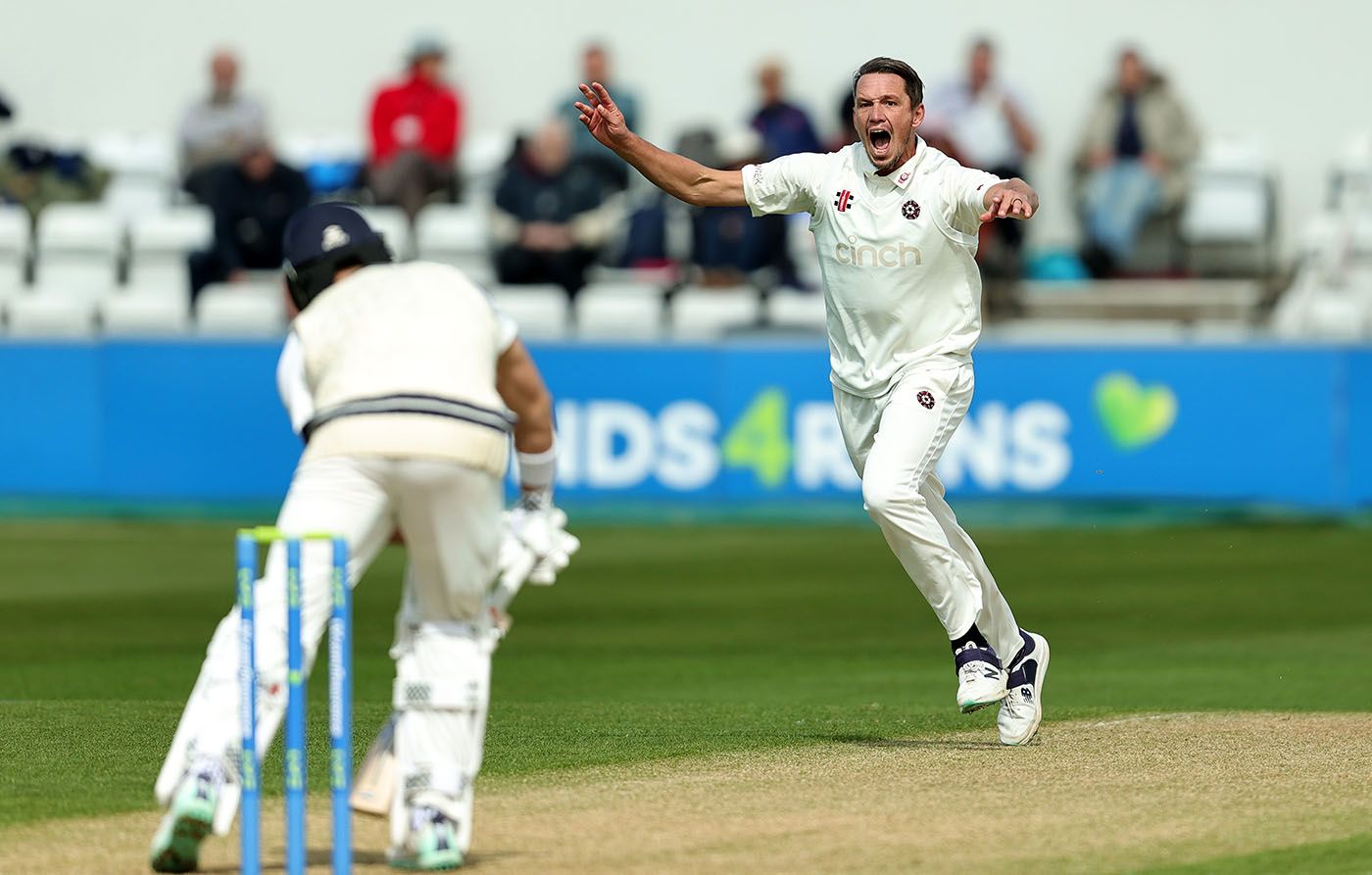 Chris Tremain bags Max Holden lbw as Middlesex slump further