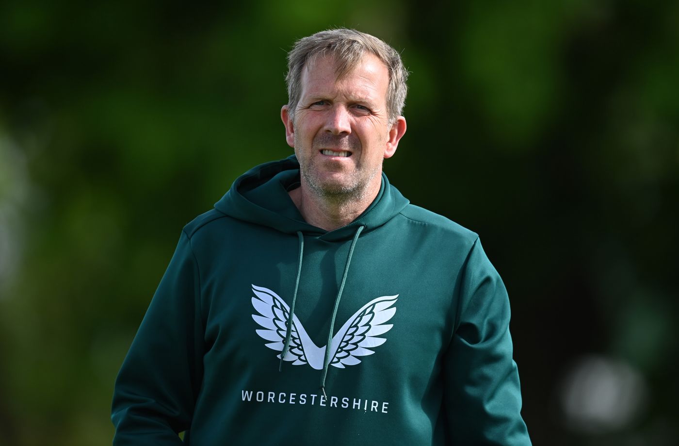 Alan Richardson, Worcestershire head coach, supervises affairs