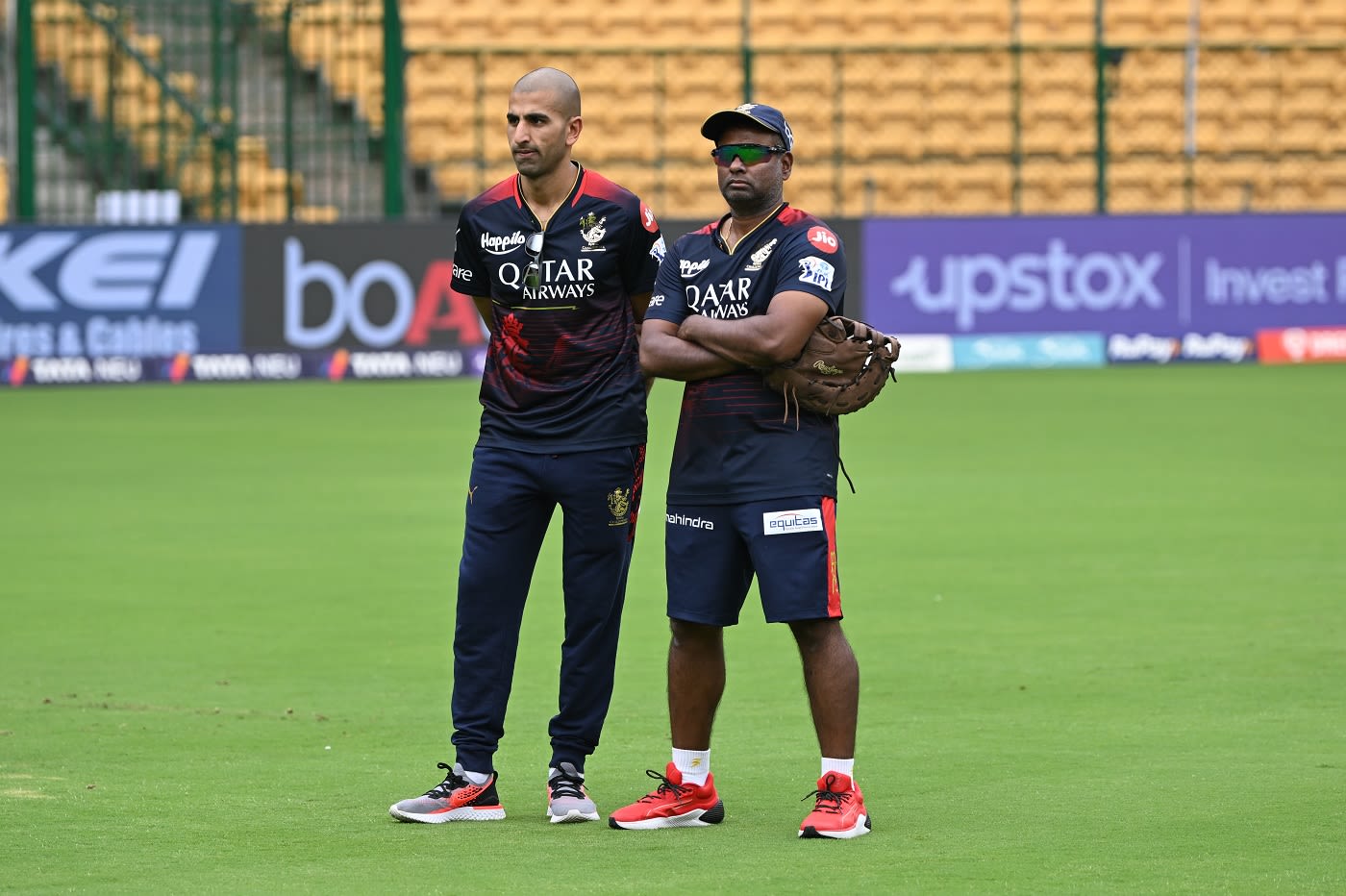 RCB's performance consultant Mo Bobat with their spin-bowling coach Sridharan Sriram