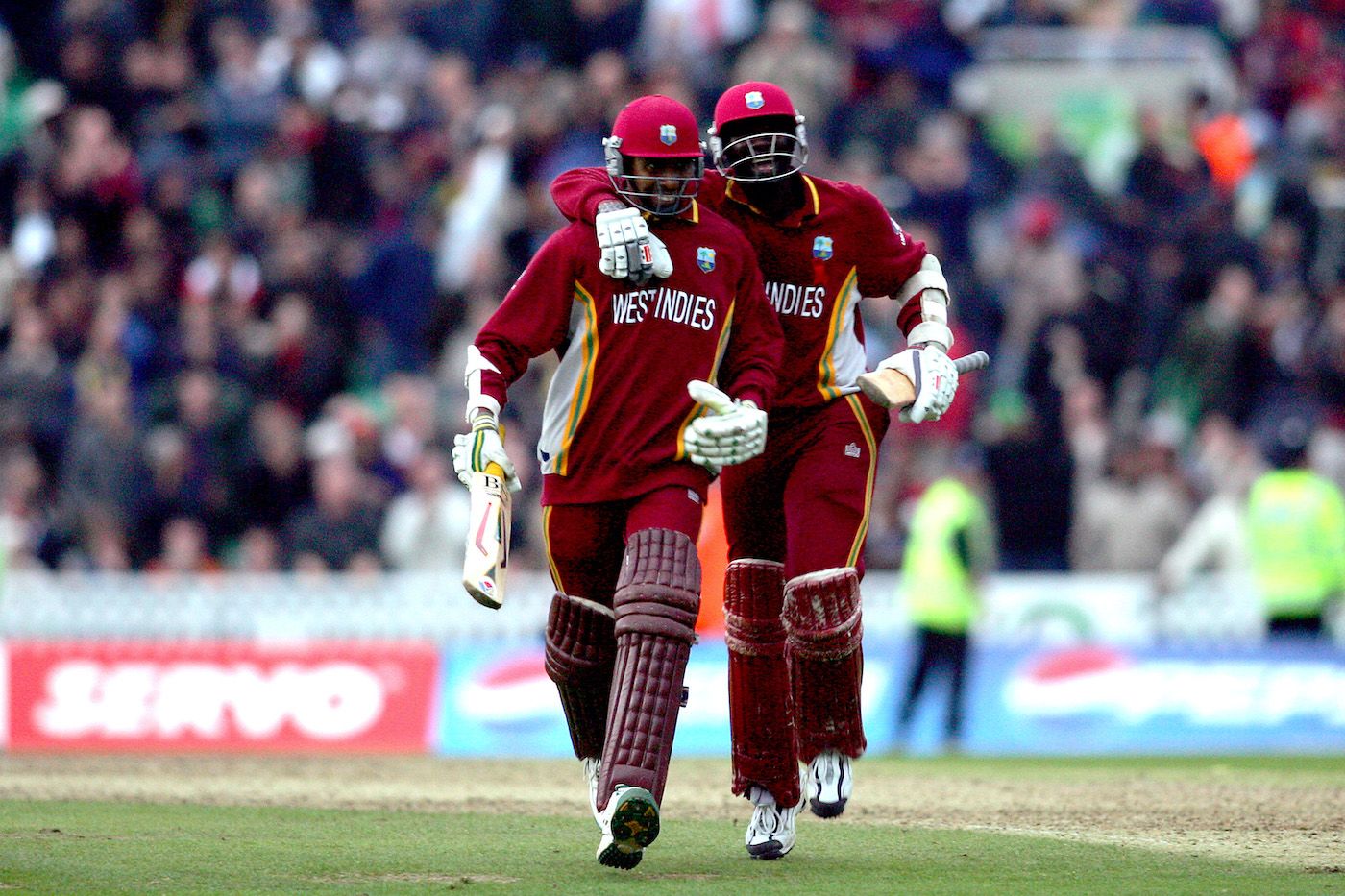 Ian Bradshaw and Courtney Browne celebrate the win