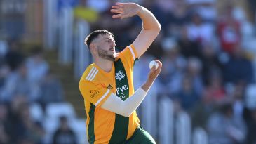 Get Carter! Spinner bounces back to extend Lancashire's losing run
