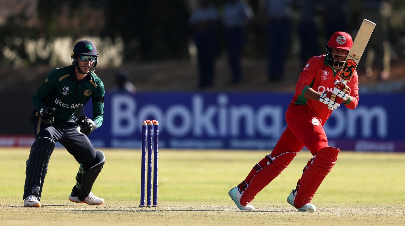 Zeeshan Maqsood tucks one away