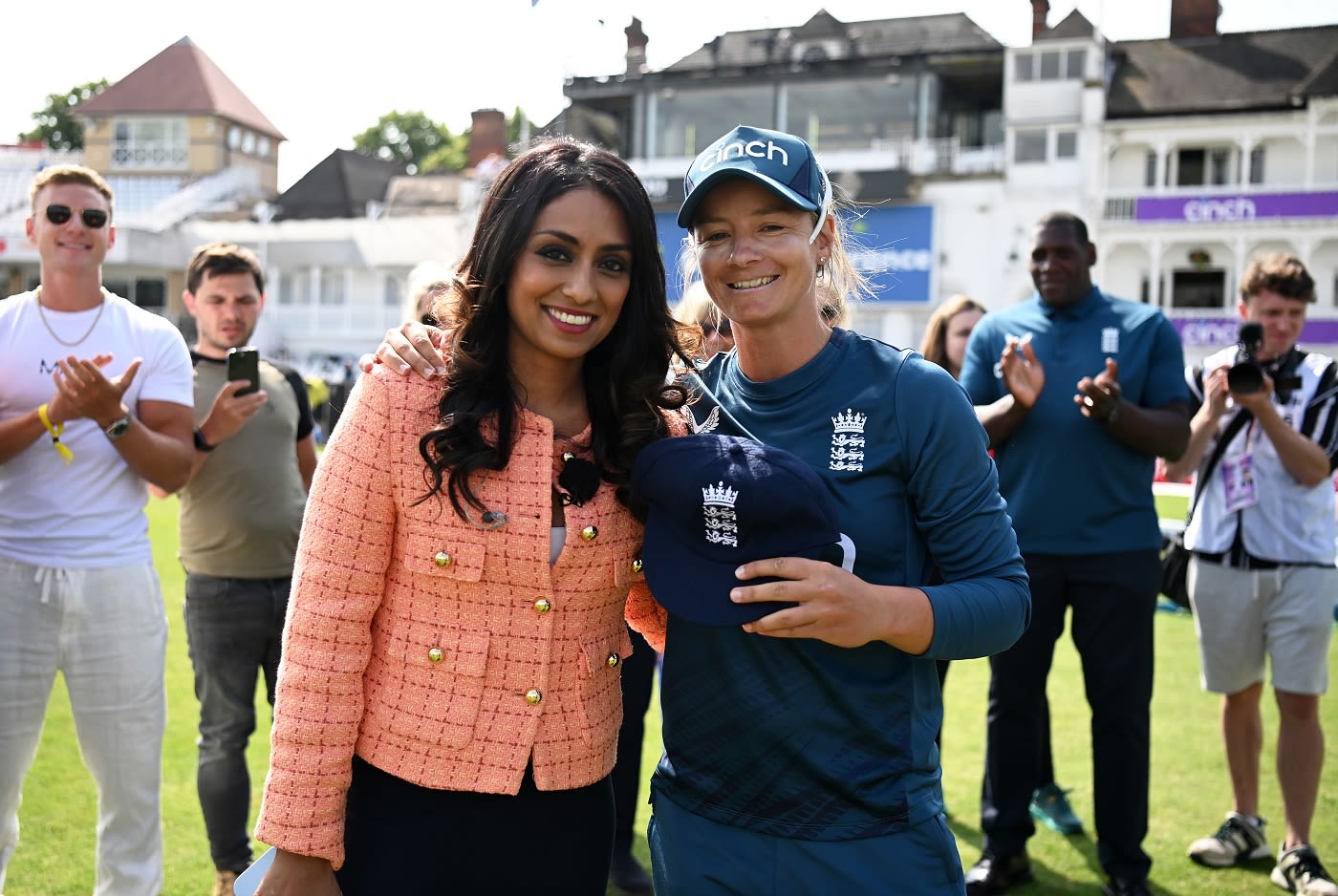 Isa Guha presented Danni Wyatt with her Test cap