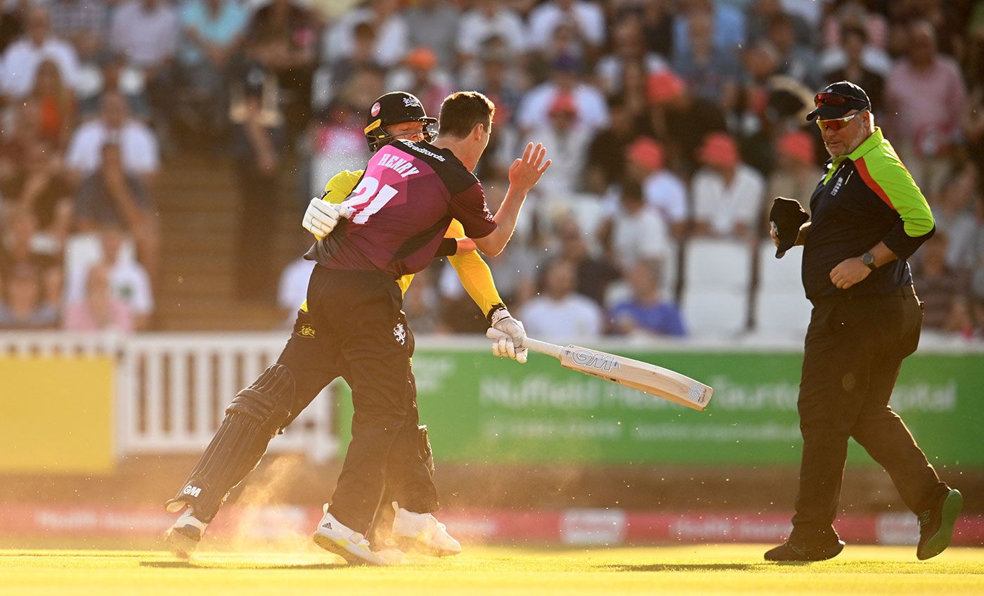 Grant Roelofsen was run out after colliding with Matt Henry