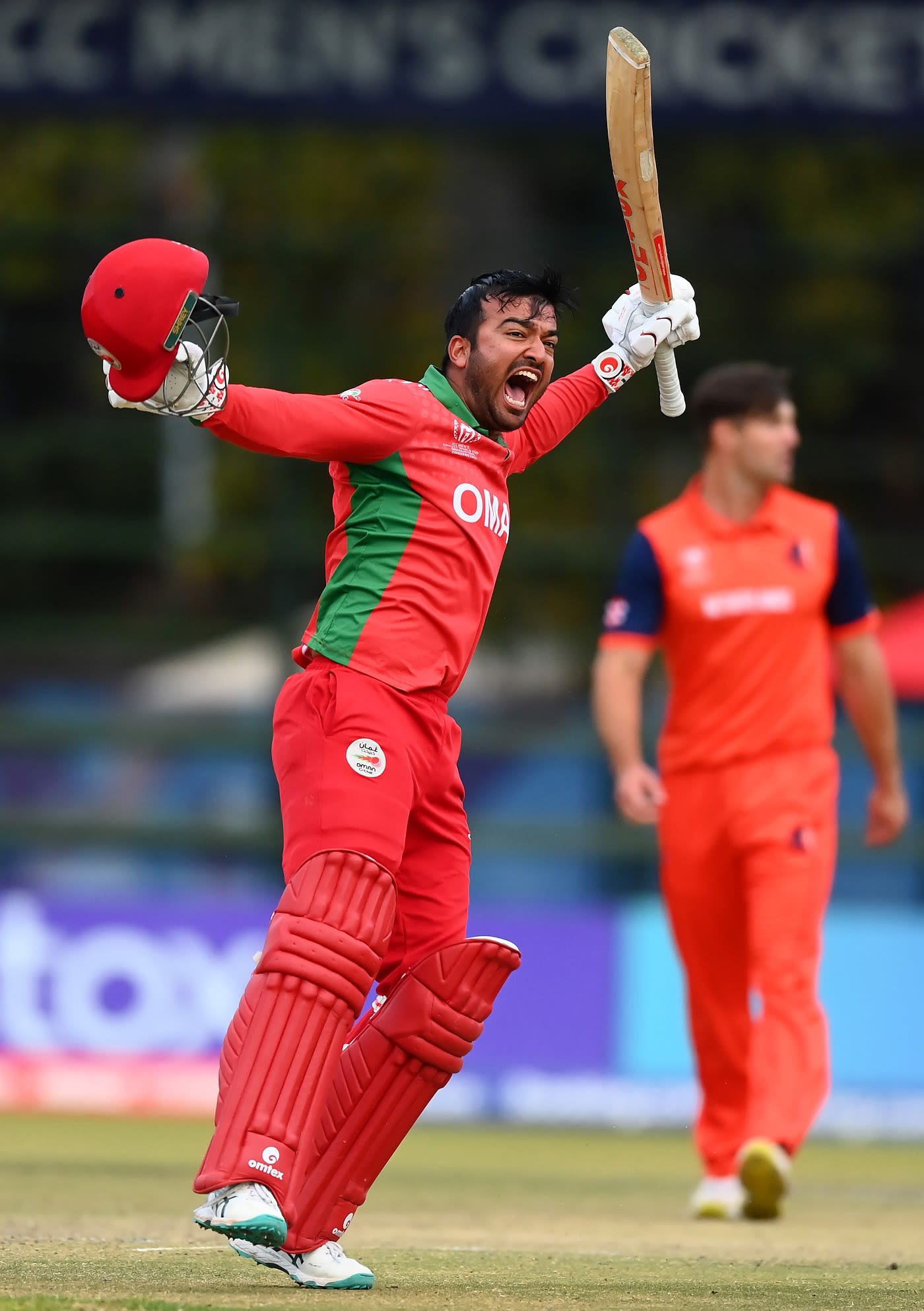 Ayaan Khan celebrates his 100