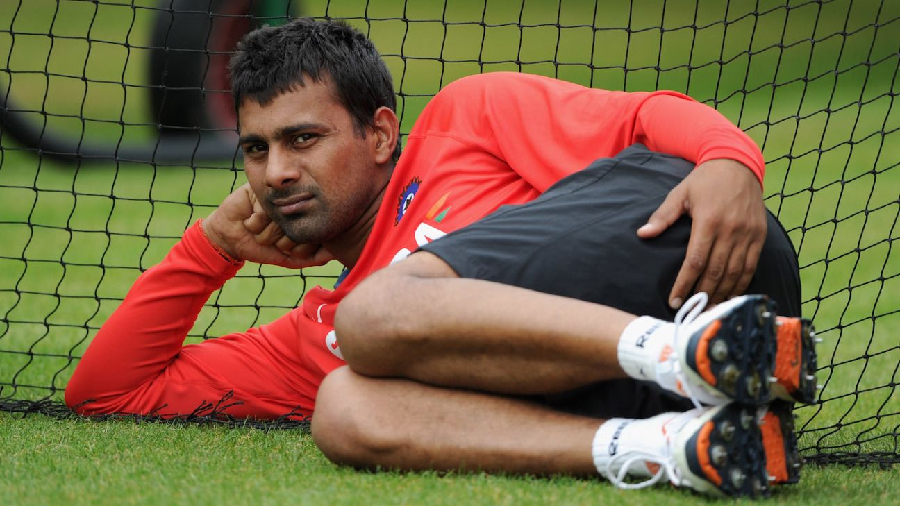 Praveen Kumar and his son escape car accident without injury
