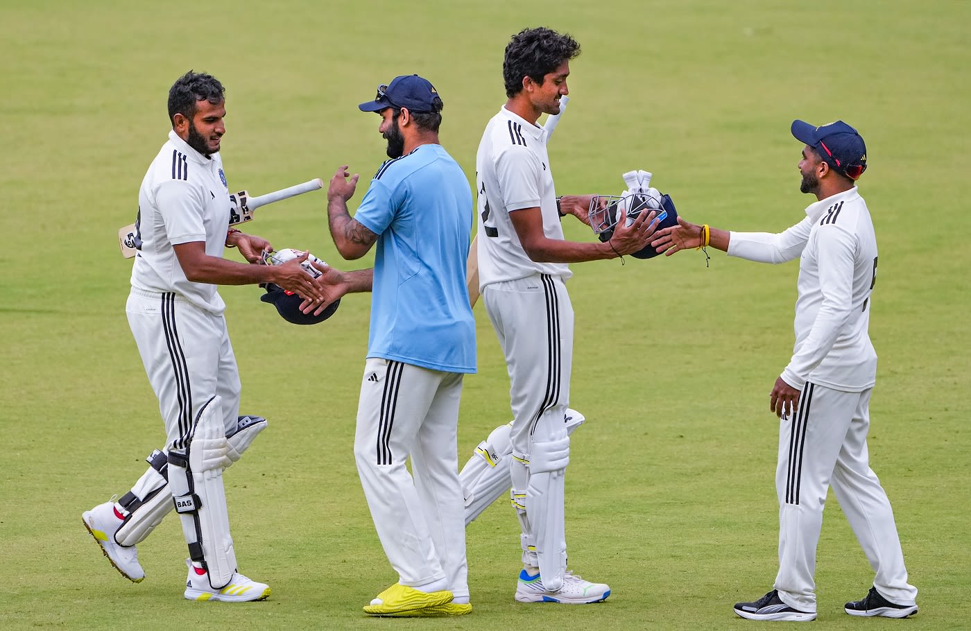 Hanuma Vihari and Co congratulate Vijaykumar Vyshak and R Sai Kishore
