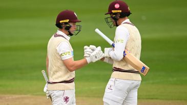 Ed Barnard five-for propels Warwickshire into the ascendancy