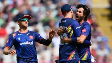 Shane Snater snares Gloucestershire top-order to propel Essex to victory