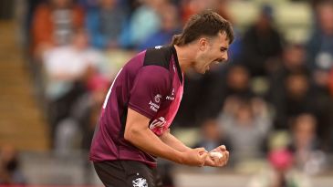Green leaves Somerset eyeing home quarter after leapfrogging Sussex