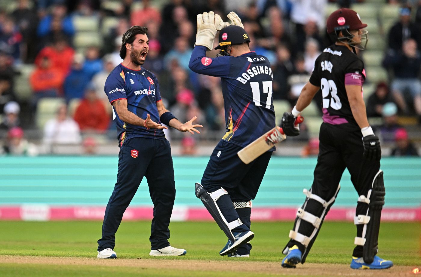 Shane Snater produced an outstanding spell to dent Somerset's top-order