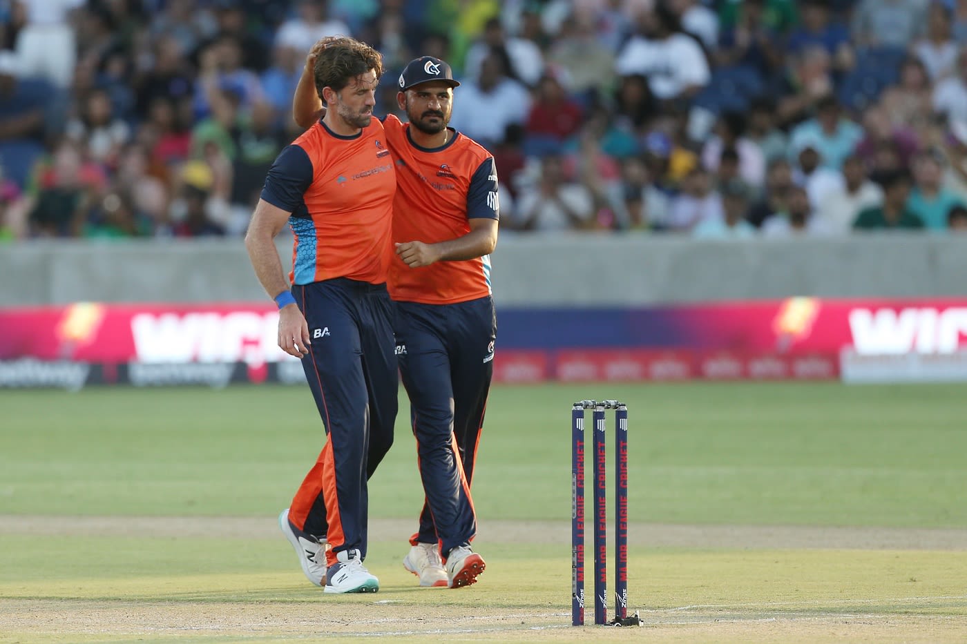 Liam Plunkett had Nauman Anwar caught behind