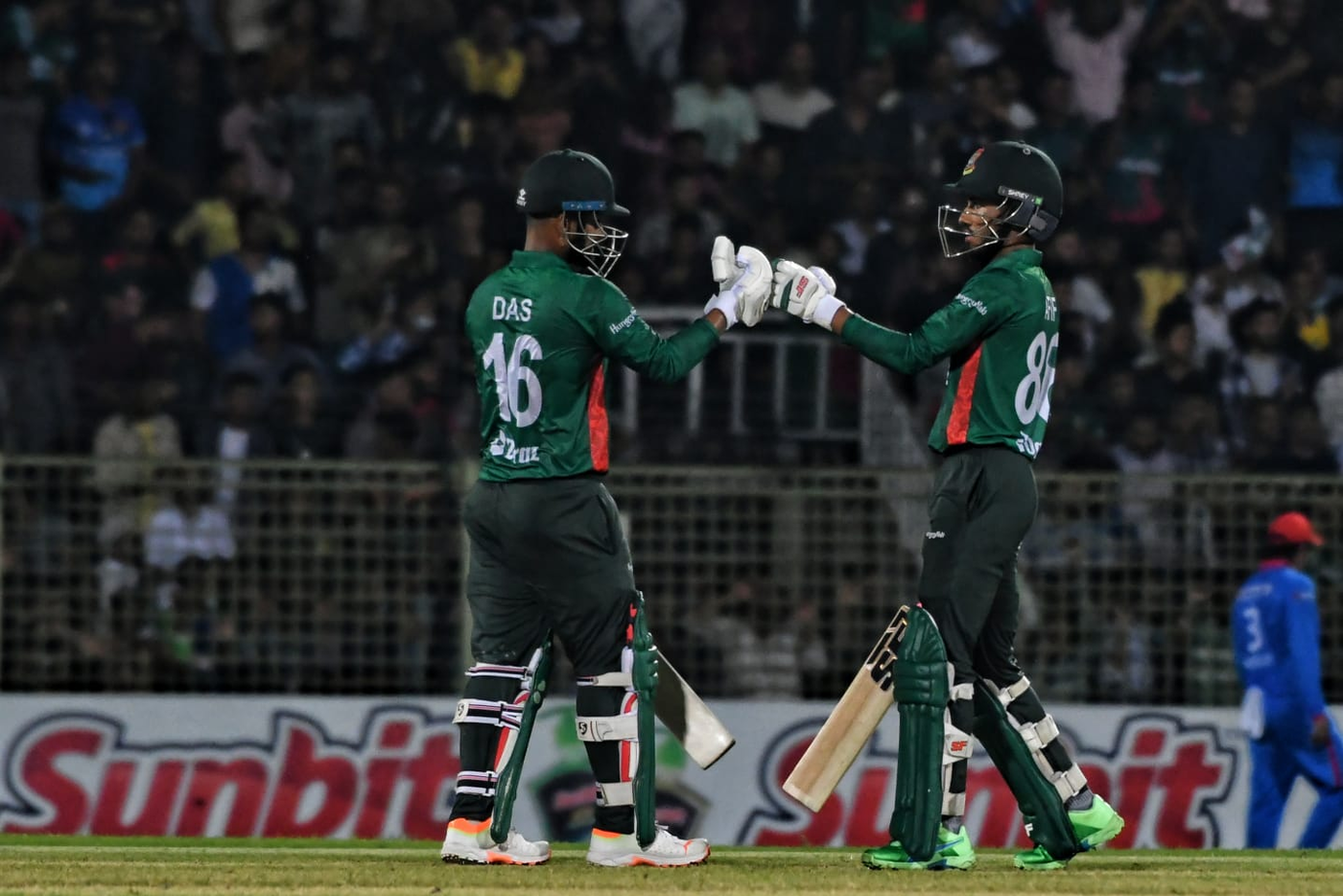 Litton Das and Afif Hossain put on a 67-run opening stand