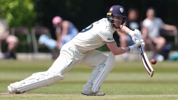 Kent up against it as Derbyshire set improbable 434-run target