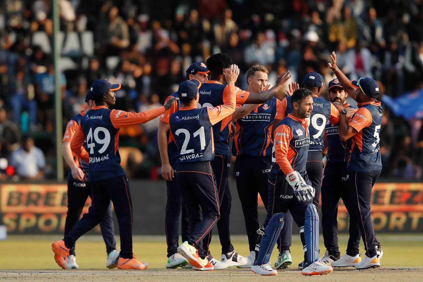 Tom Curran picked up two wickets for the Parthiv Patel-led Cape Town Samp Army