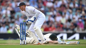 Broad: Umpire said Smith run-out 'would have been given' with zing bails