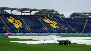 Essex look over shoulder as draw turns eyes to Leicestershire's appeal
