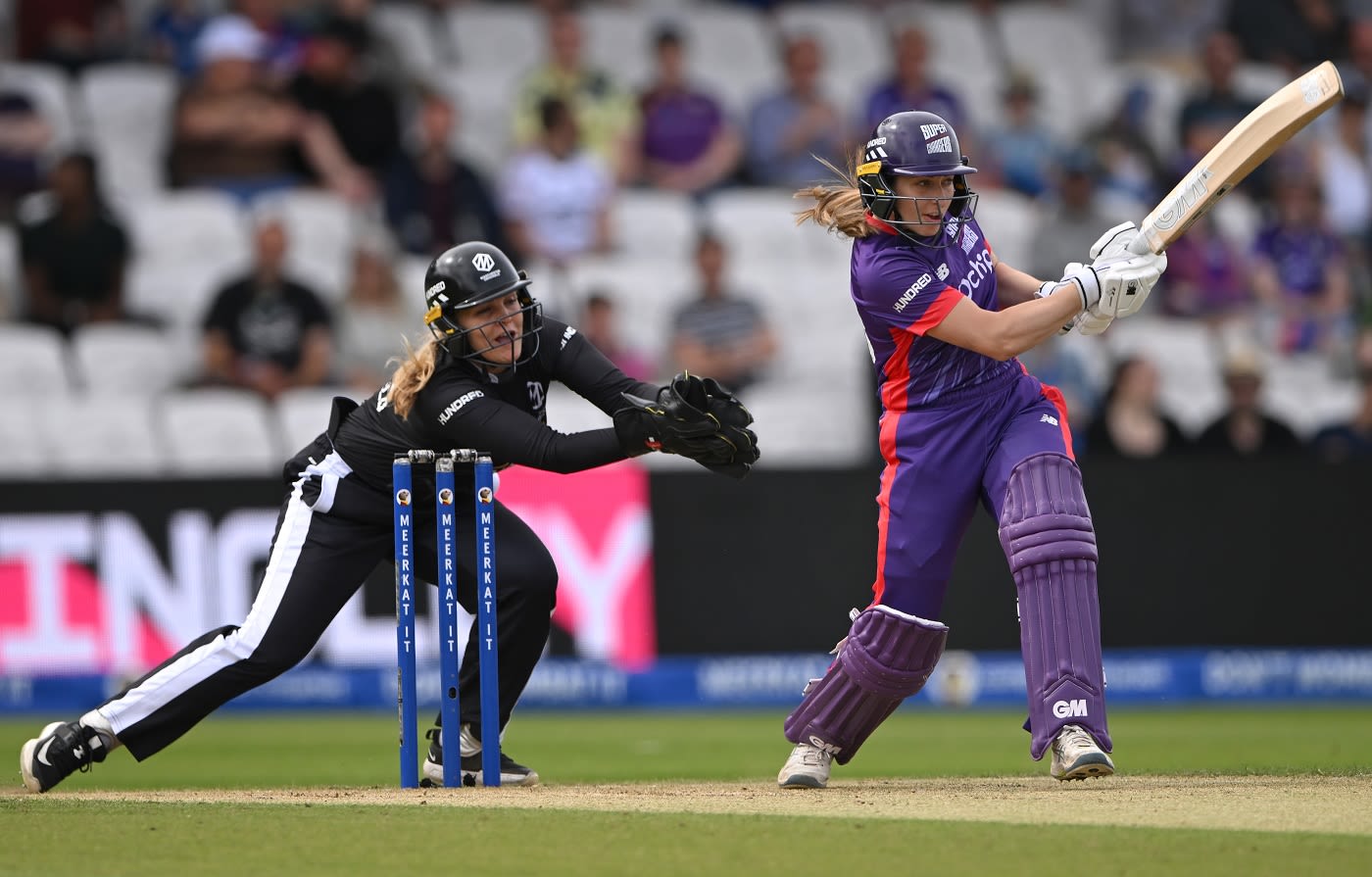 An aggressive Marie Kelly knock was cut short by a run-out