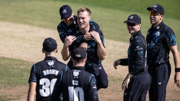 Five-star Waite ends Worcestershire's seven-match losing streak