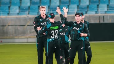 Jamieson, New Zealand warm up for England T20s by thrashing Worcestershire