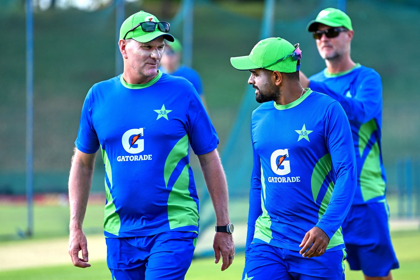 Pakistan captain Babar Azam and head coach Grant Bradburn have a chat