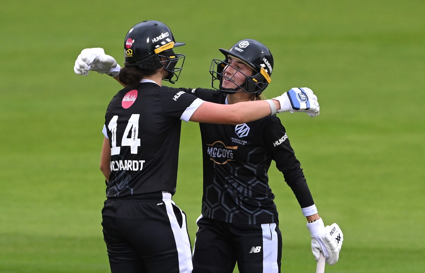 Fi Morris and Laura Wolvaardt put up a strong stand