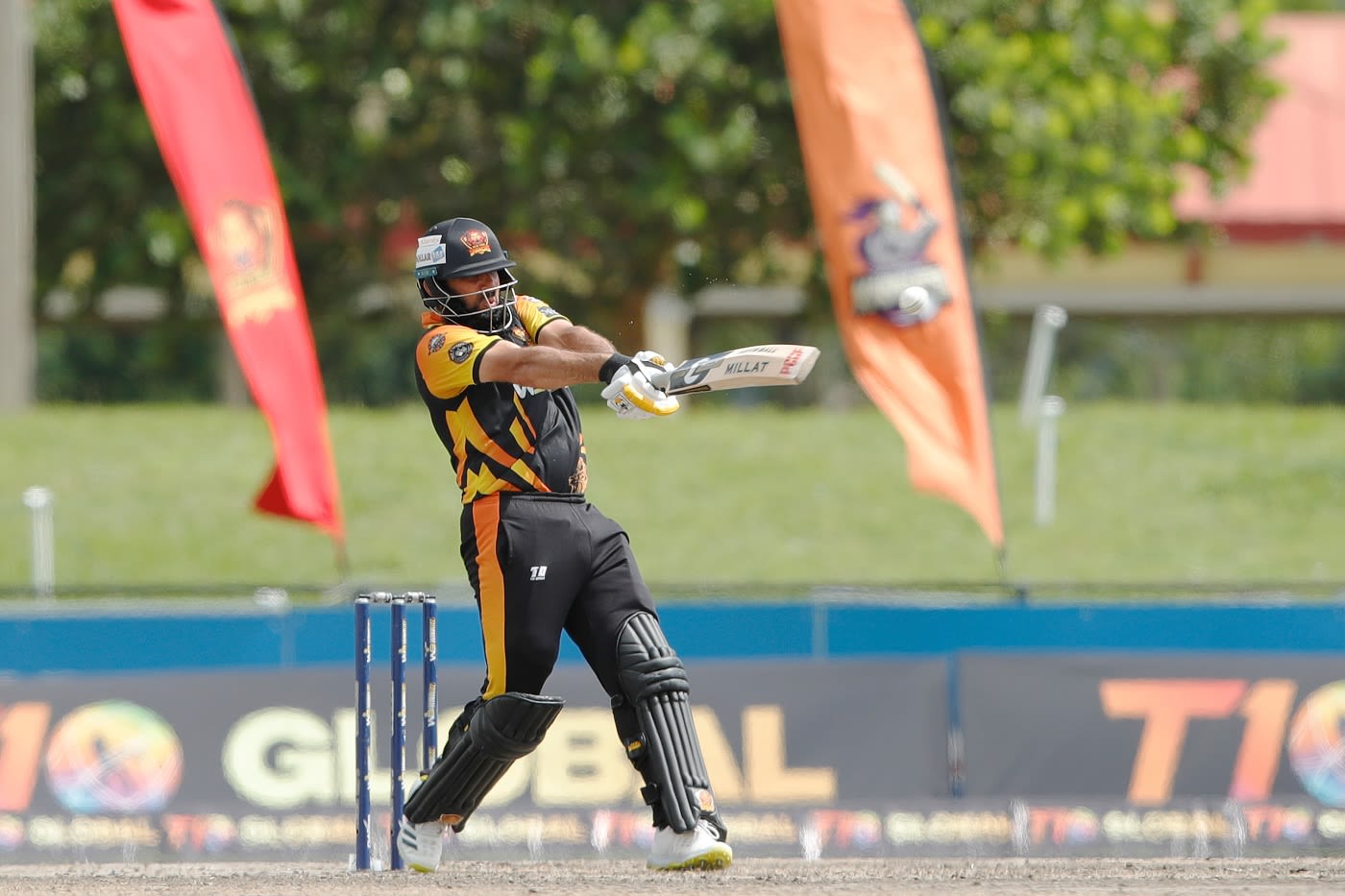 A very lean, very mean Misbah-ul-Haq in action