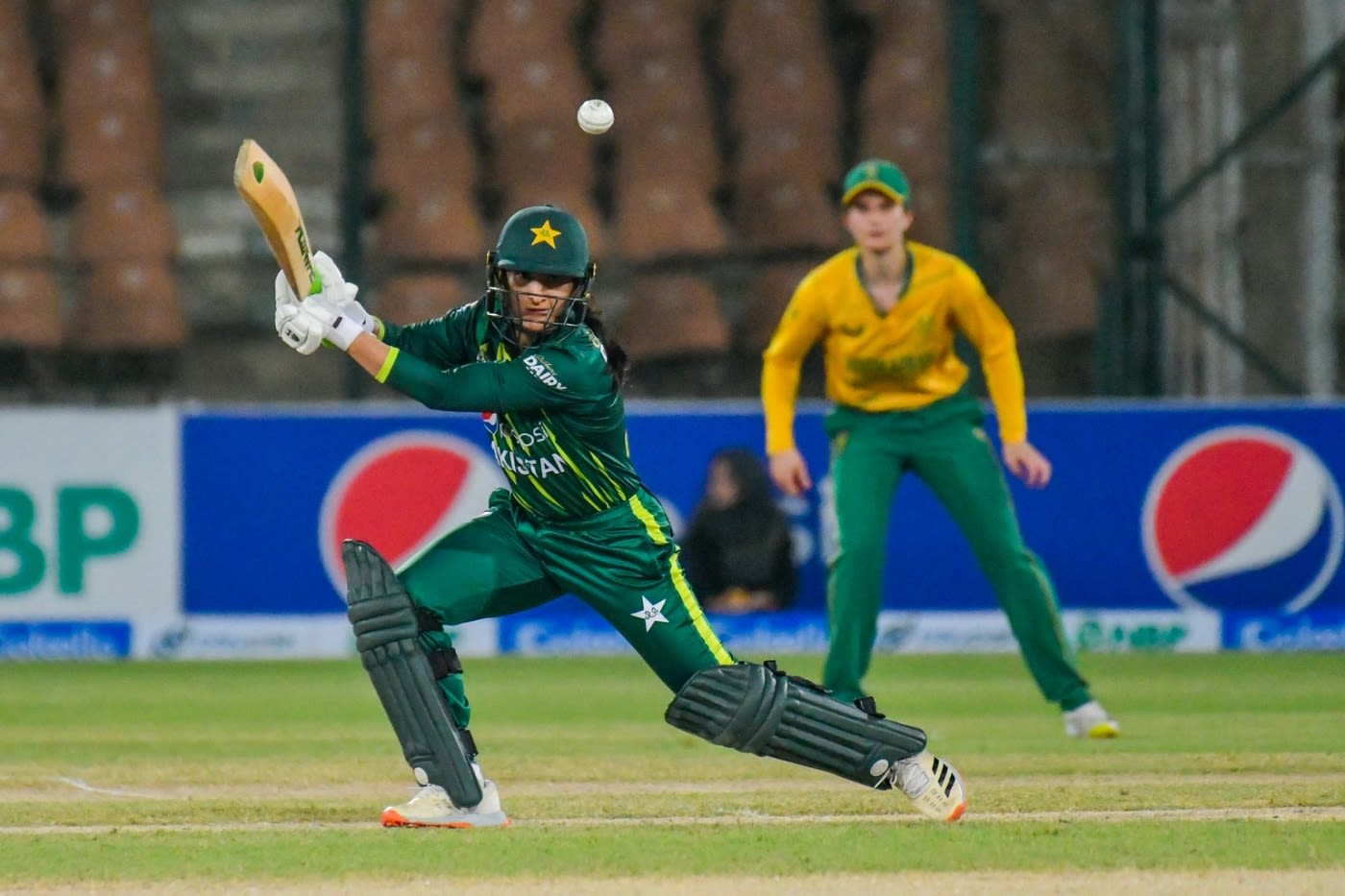Bismah Maroof top-scored with 37 for Pakistan