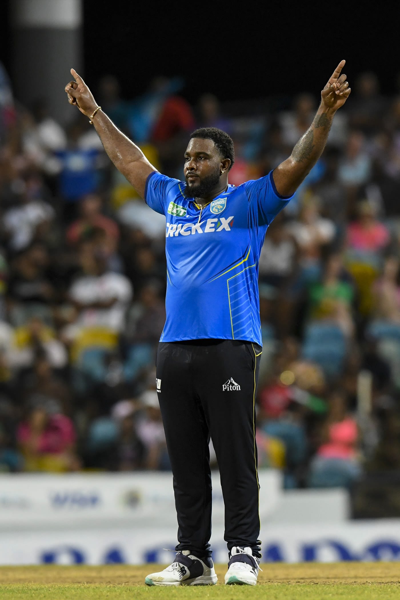 Roshon Primus picked two wickets in an over to push Barbados Royals further back