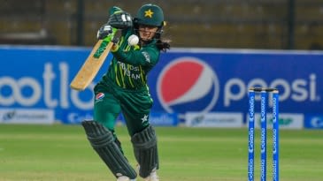 Bismah Maroof, Ghulam Fatima suffer minor injuries in car accident