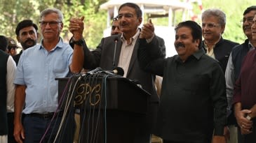 Zaka Ashraf steps down as PCB chairman