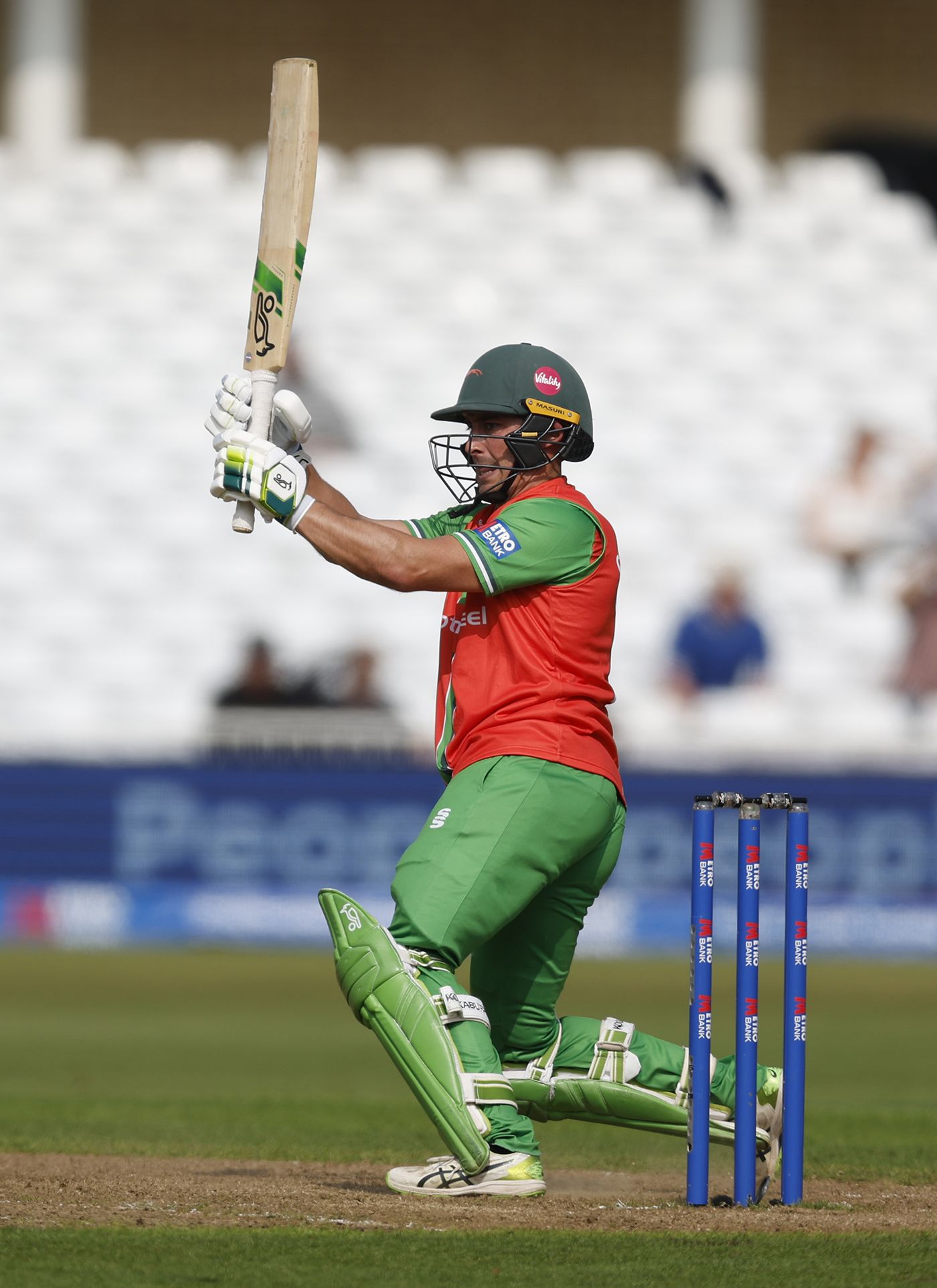 Harry Swindells pulls on his way to a half-century