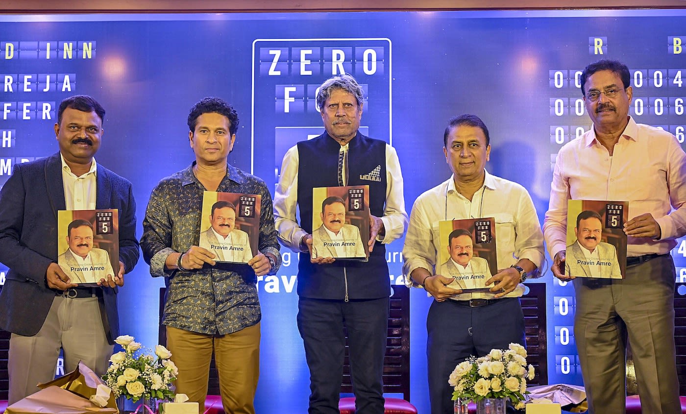 Pravin Amre, Sachin Tendulkar, Kapil Dev, Sunil Gavaskar and Dilip Vengsarkar at a book launch