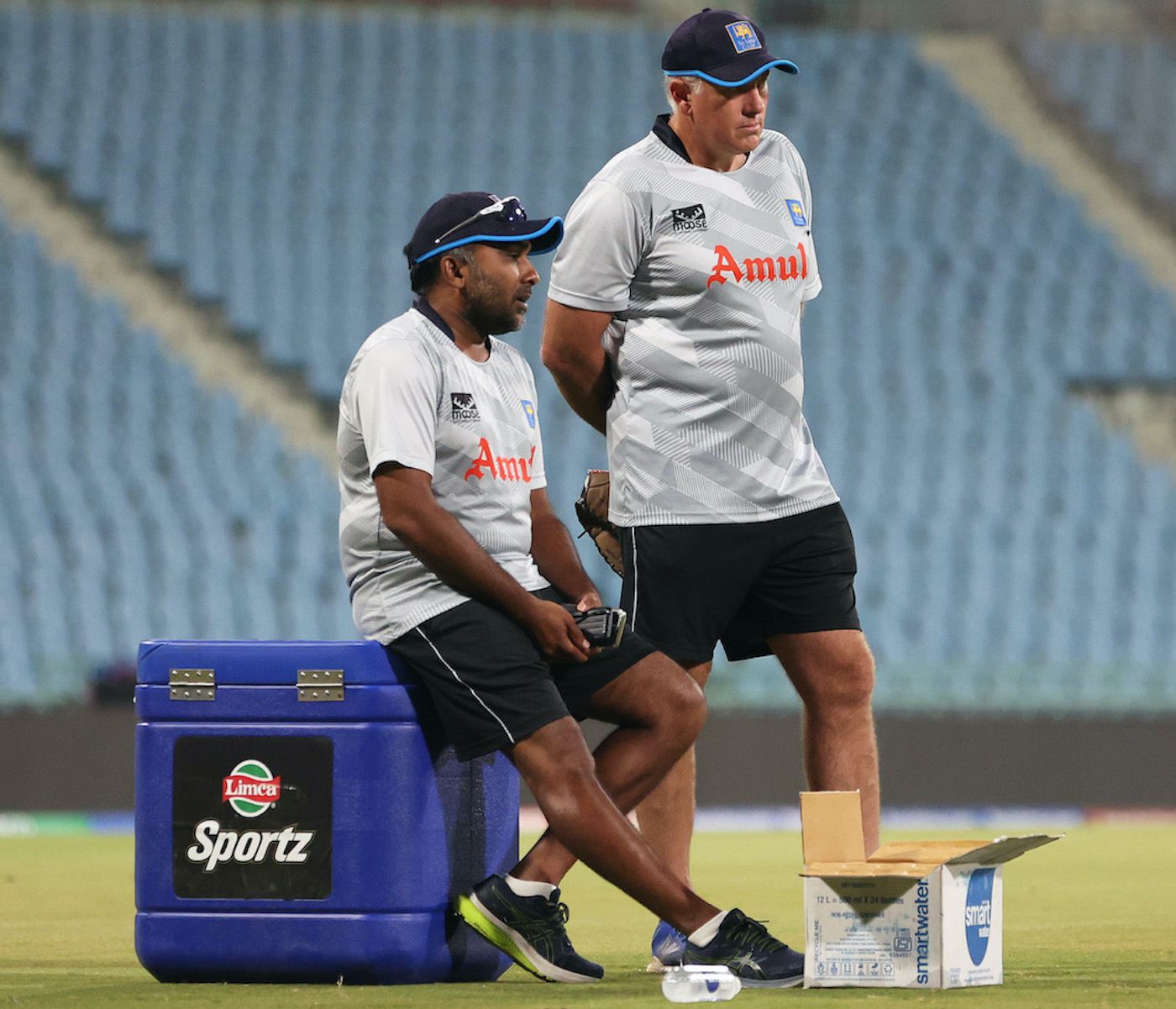 Mahela Jayawardene and Chris Silverwood oversee proceedings