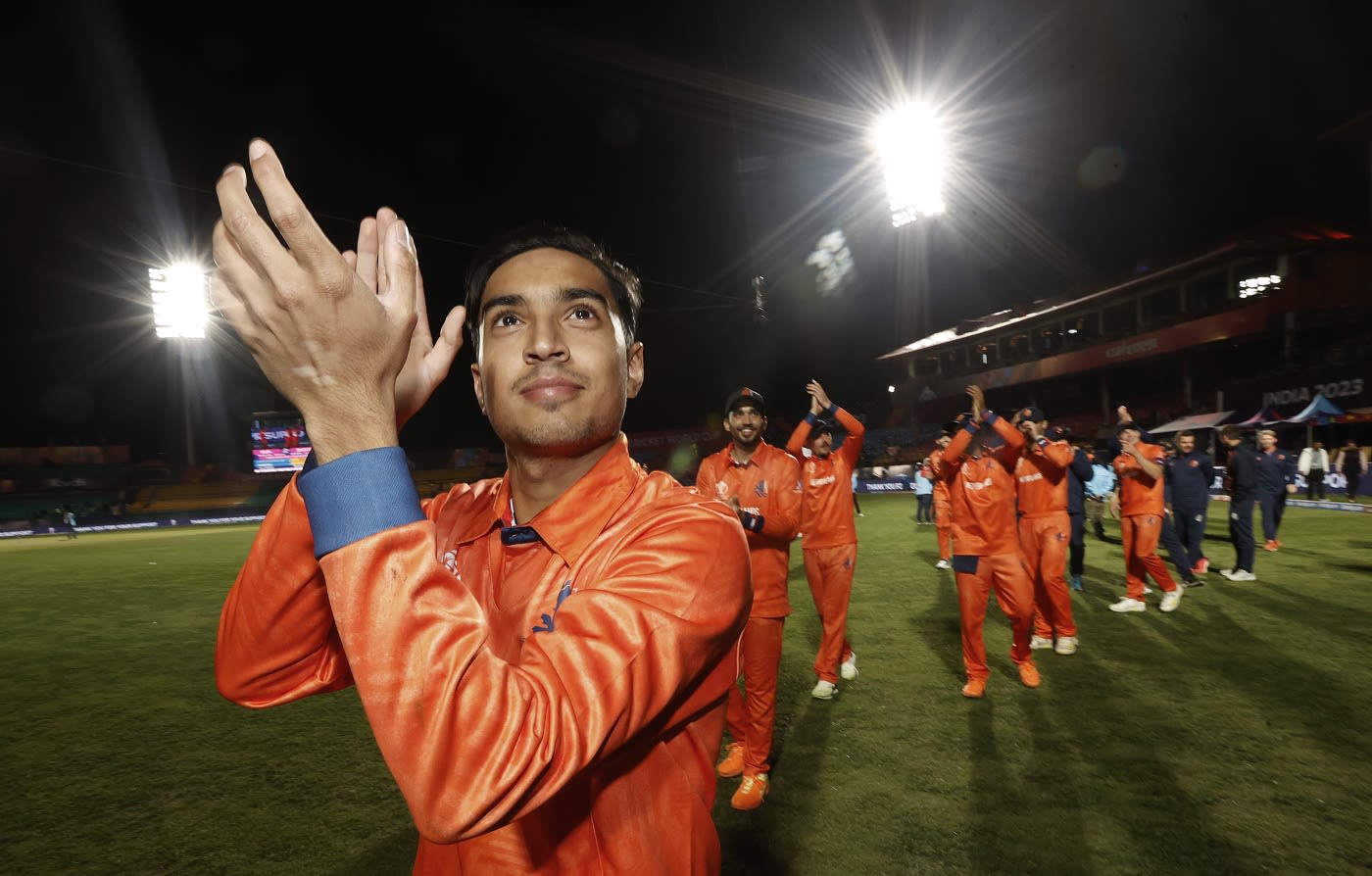 Shariz Ahmad applauds the crowd