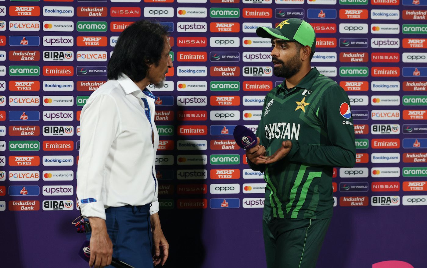 Ramiz Raja has a word with Babar Azam after Pakistan's loss to Afghanistan