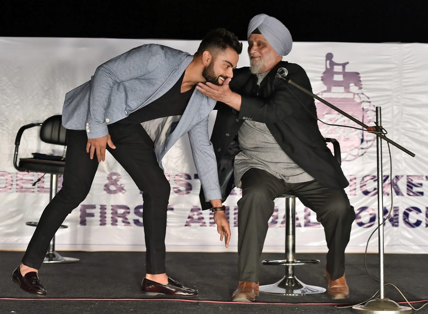 Virat Kohli seeks Bishan Bedi's blessings