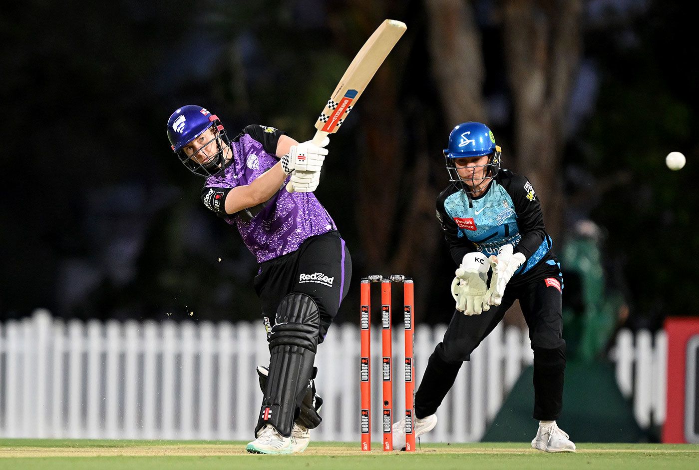 Elyse Villani ensured Hobart Hurricanes completed the chase in relative comfort