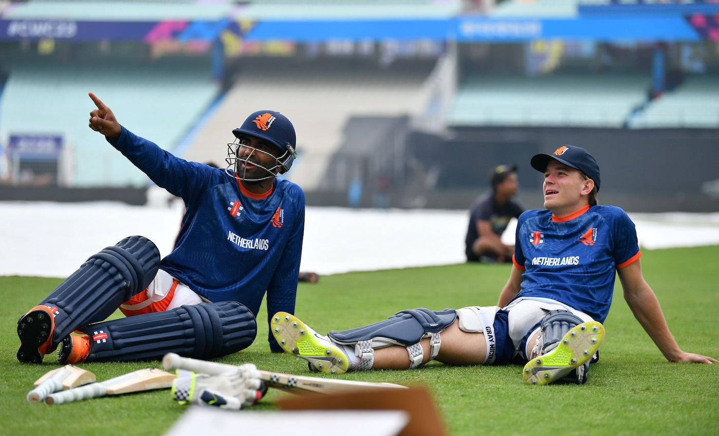 Teja Nidamanuru and Bas de Leede have a chat