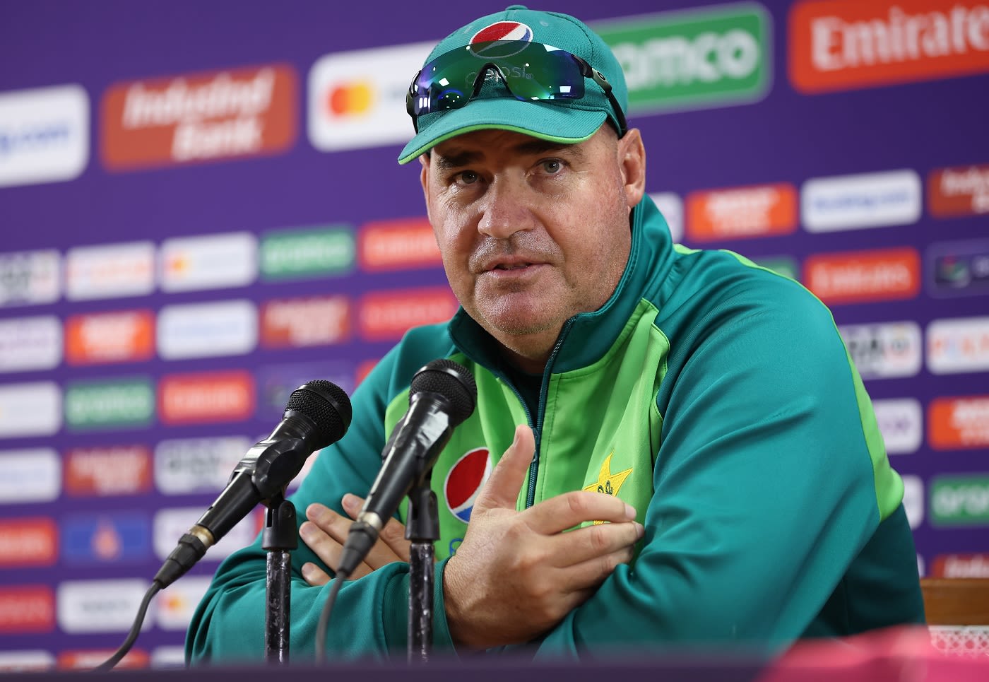Mickey Arthur gets some tricky question from the media