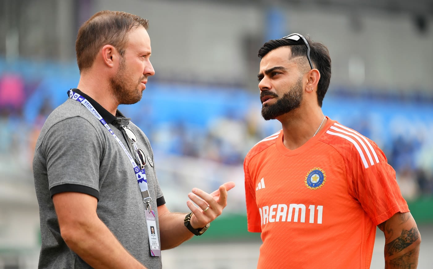 Virat Kohli and AB de Villiers have a chat ahead of the game
