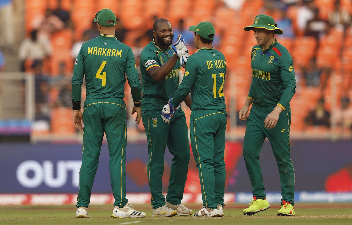 Andile Phehlukwayo removed Rashid Khan with a short ball