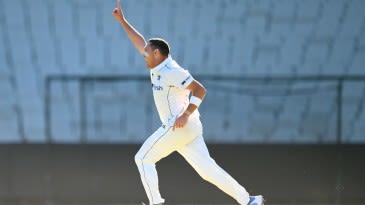 Khawaja falls to Boland late as Victoria put clamps on Queensland