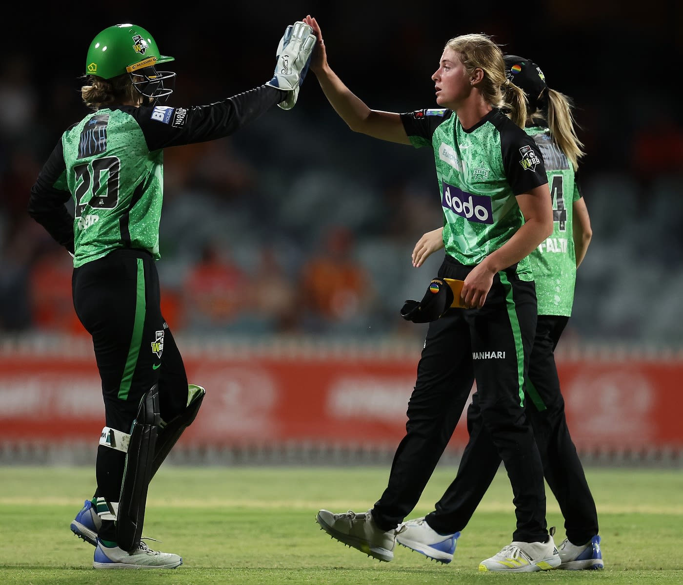 Sophie Day picked up four wickets to stymie Scorchers