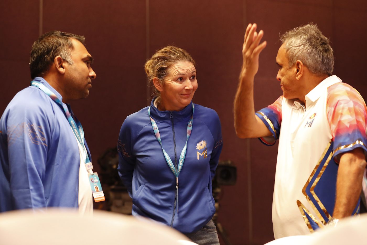 [L to R] Mahela Jayawardene, Charlotte Edwards and Rahul Sanghvi look pretty relaxed