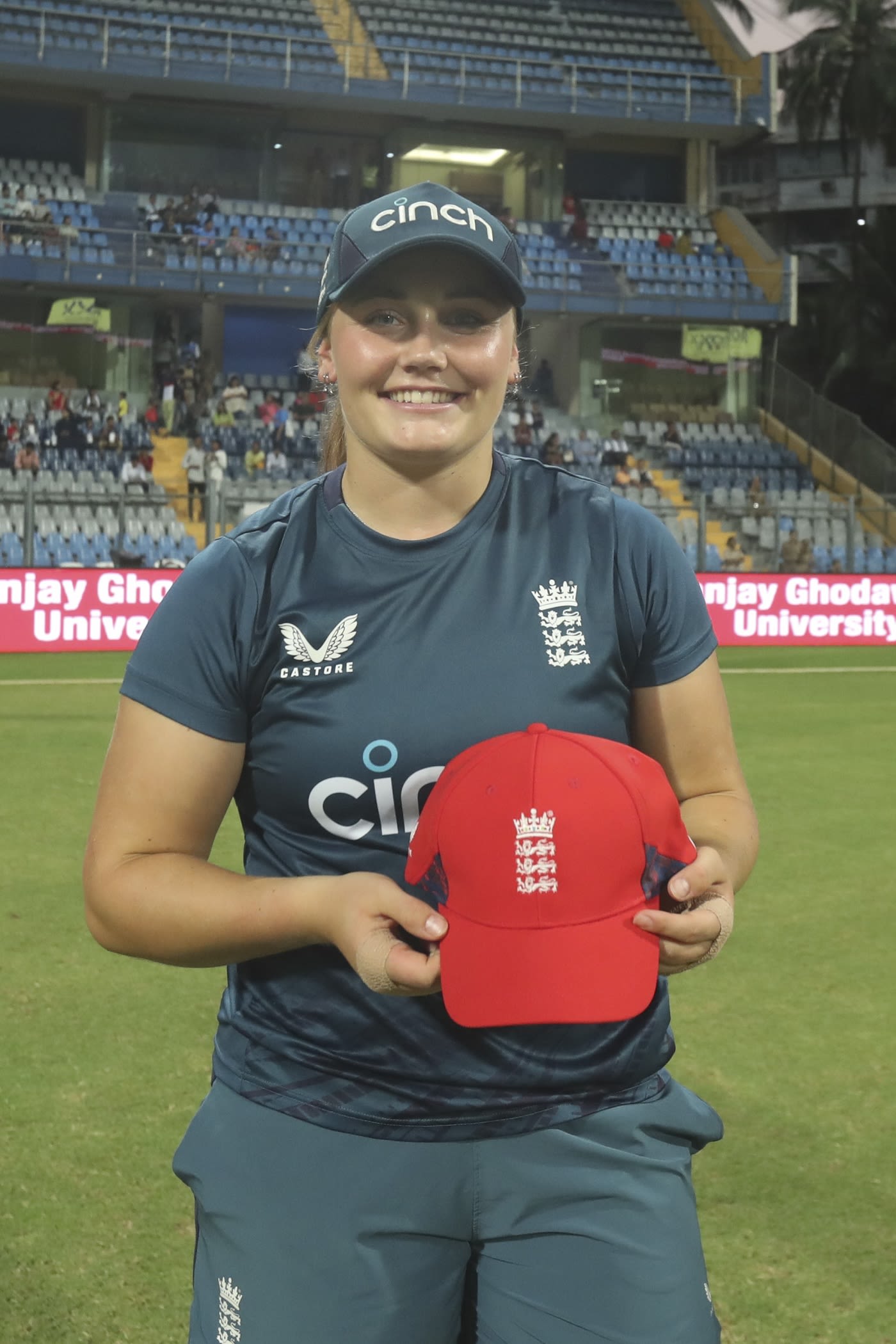 Bess Heath with her England T20I cap