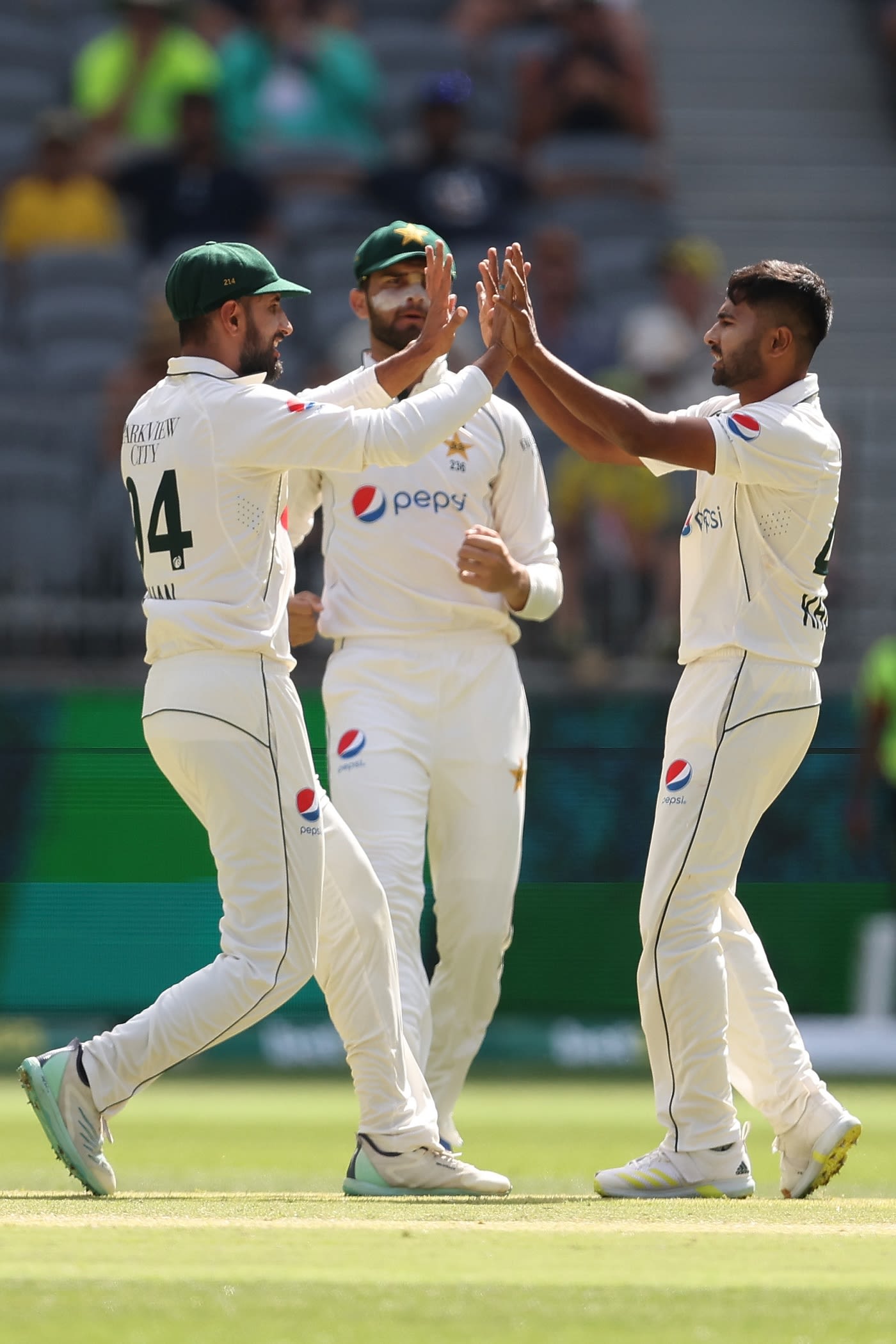Khurram Shahzad picked up two wickets early in the innings