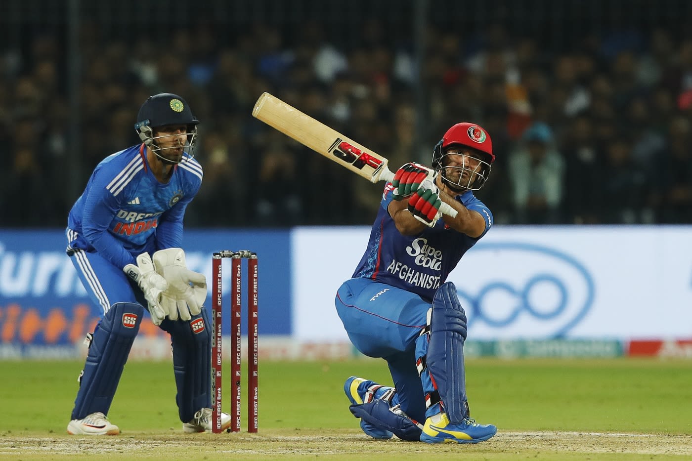 Najibullah Zadran hit a few boundaries in the death overs