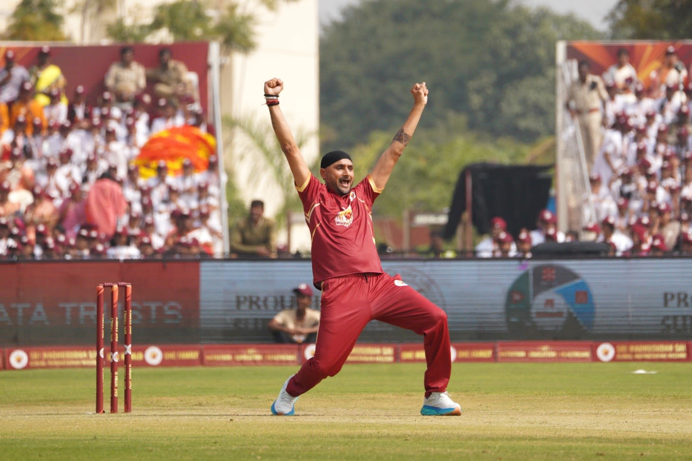 Harbhajan Singh celebrates a wicket